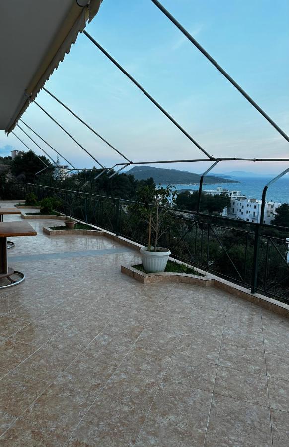 Ylli'S Apartments Sarandë Exteriör bild