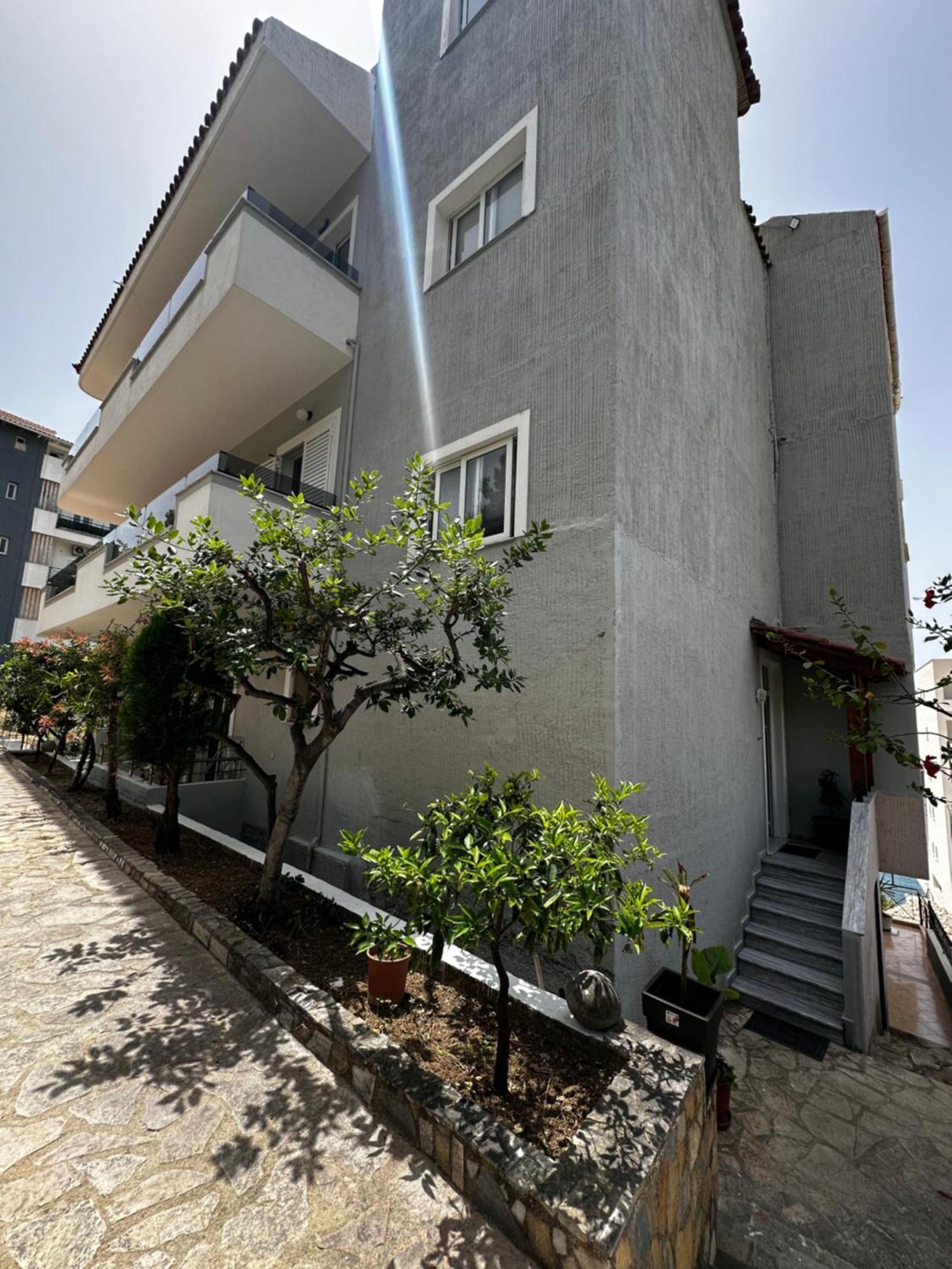 Ylli'S Apartments Sarandë Exteriör bild